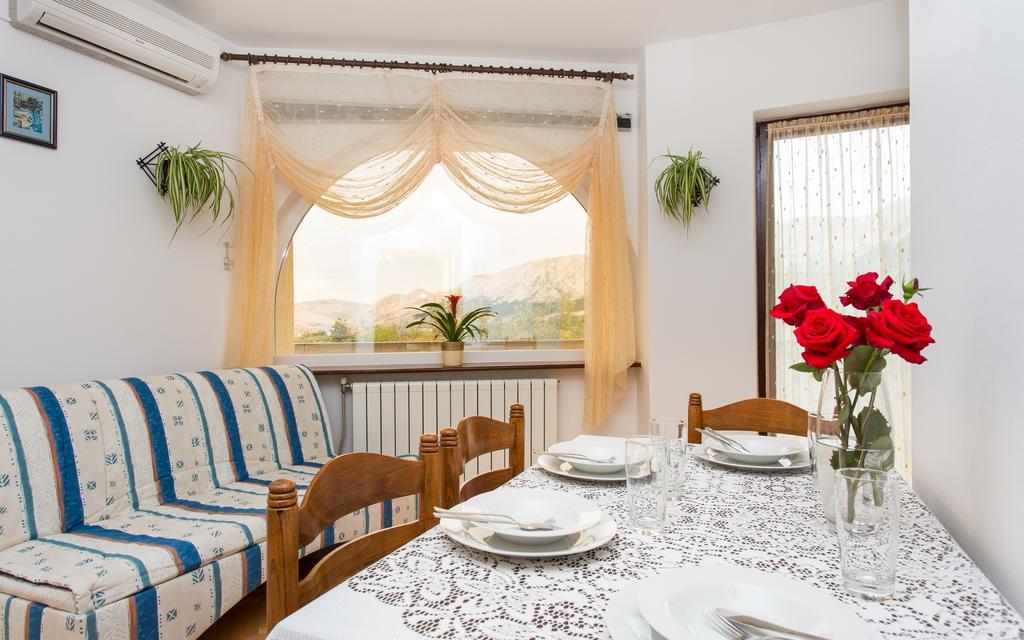 Apartments Lucija Baška Buitenkant foto